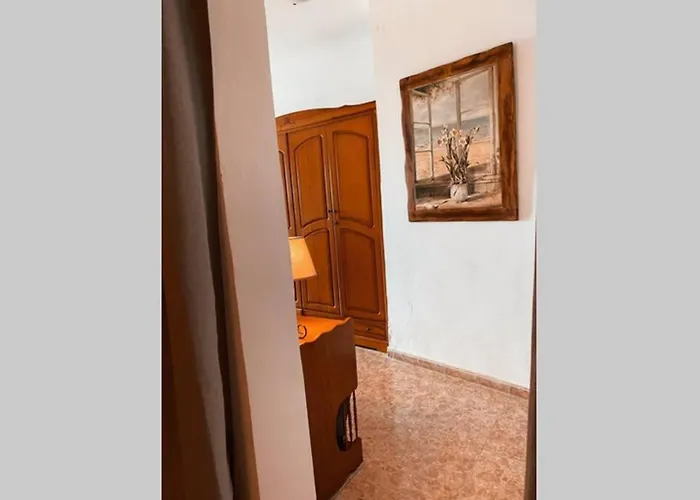 Large 90m2 Canary Apartment, View, Location ! Apartament *